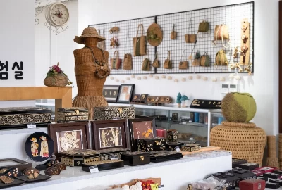 Beyond the Lake: Day Trips and Hidden Gems near Lake Geneva